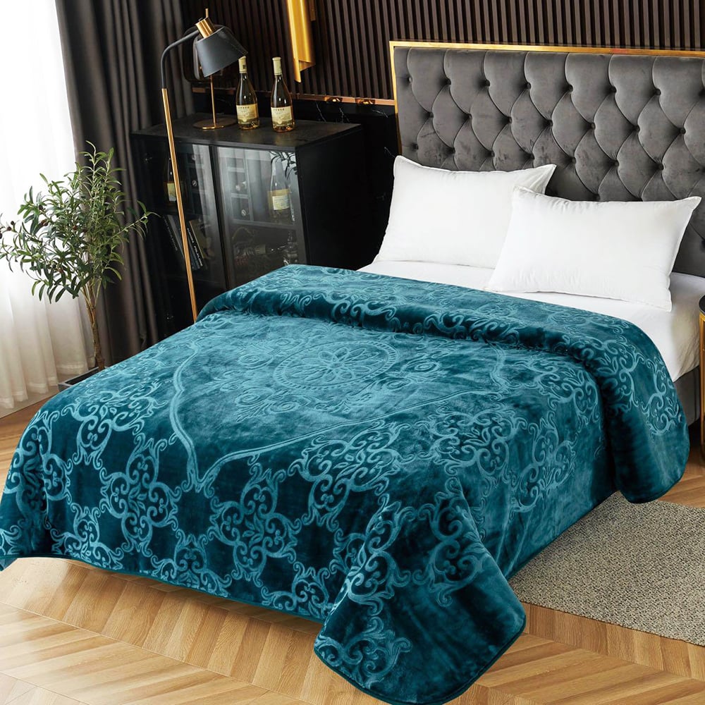 Patura Cocolino dubla si pufoasa perfecta pentru sezonul rece 200 x 240 cm Patura Cocolino dubla si pufoasa perfecta pentru sezonul rece 200 x 240 cm