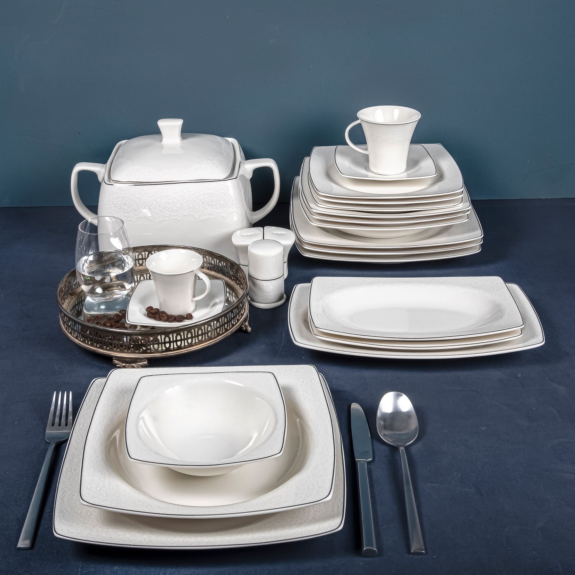 Serviciu de masă 85 bucăți GBSCR85KYT8305906, Alb – Argintiu, 26×26 cm – Alb – Argintiu Serviciu de masă 85 bucăți GBSCR85KYT8305906, Alb – Argintiu, 26×26 cm – Alb – Argintiu