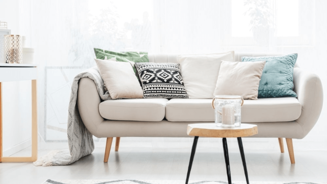 cuvertura perne patura canapea living scandinav, textile tesaturi sufragerie nordica, legenda casei