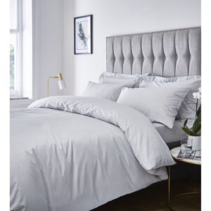 Lenjerie gri pentru pat dublu 200×200 cm Satin Stripe – Catherine Lansfield