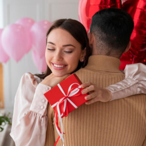 idei cadouri valentine's day, cadouri ziua indragostitilor, oferte reduceri promotii, legenda casei