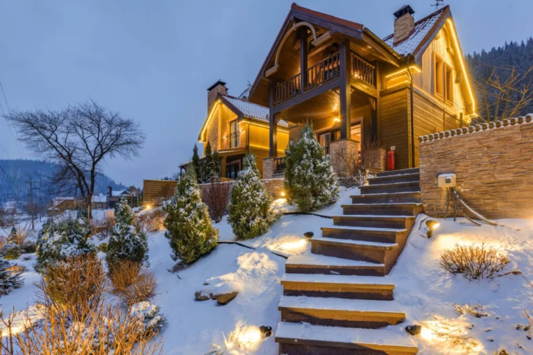 iluminare exterioara casa, iluminat gradina, legenda casei